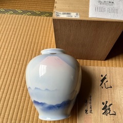 値下げしました　花瓶　【赤富士】　宮内庁御用達　有田焼　　　　　の画像