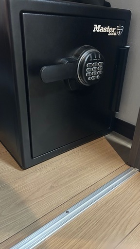 Master Lock (マスターロック) 金庫 家庭用 UL規格 1時間 耐火 耐水 33.6L A4 テンキー トレイ ブラック LFW123FTC