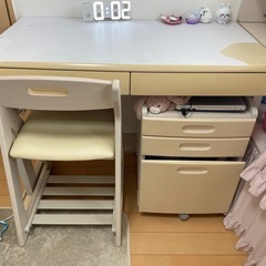 【譲渡先決まりました】勉強机、あげます