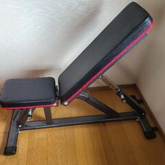 インクラインベンチ　筋トレ