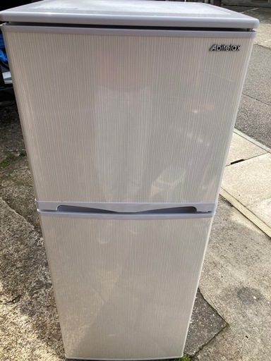 2ドア冷蔵庫138リットル　2020年製