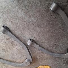 Z33　後期　純正サスペンション　アッパーアームの画像