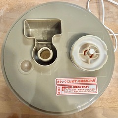 ニトリ 吹き出し口が熱くならない 超音波加湿器 NTR2003 加湿器の画像
