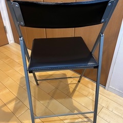 折りたたみ椅子
の画像