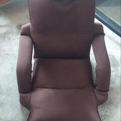 肘つき座椅子の画像