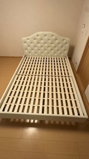 ダブルベッドフレーム