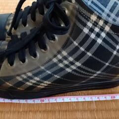 お取引中です。チェックの長靴の画像