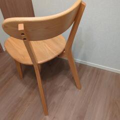 木製ダイニングチェアの画像