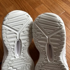 アシックス　バスケットボールシューズ　22.5の画像