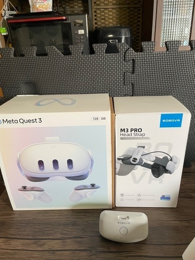 メタクエスト3 美品　バッテリー式ヘッドマウント付き