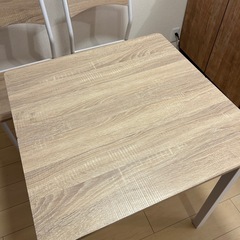 ダイニングテーブル　2人用の画像