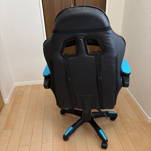 ゲーミングチェア　リクライニング