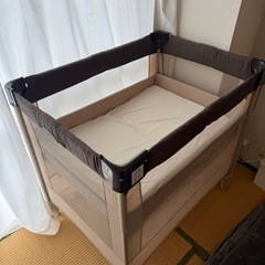 【美品】Aprica ベビーベッド　ココネル