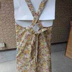 薄手軽いエプロン　の画像