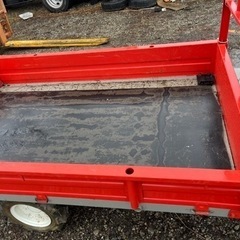 クボタ運搬車の画像