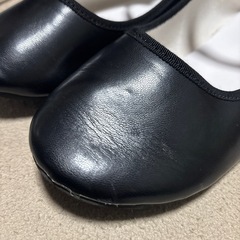 バレーシューズ　ストラップの画像