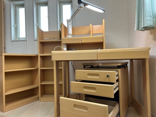 ニトリ 学習机 5点セット（お引き取り予定者様決定しました\n）