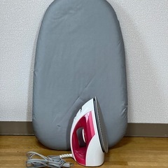 【ほぼ未使用‼️】パナソニックのスチームアイロン・アイロン台　ほ...