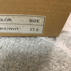 新品 
スリッポン 白 黒 の画像