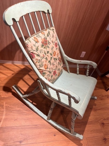 ロッキングフレンチチェア