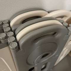 他サイトで売却先決定【未使用】ベビーサークル　Fortella Cloud Castleの画像