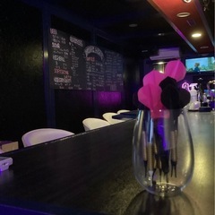 カラオケ＆ダーツBARのスタッフ募集！の画像
