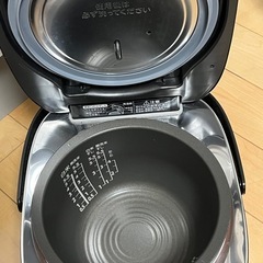 東芝 真空圧力IH炊飯器 炎匠炊き RC-10VSPの画像