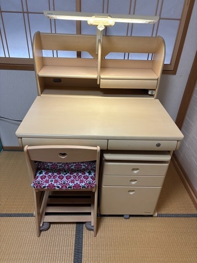 KOIZUMI 学習机　LEDライト