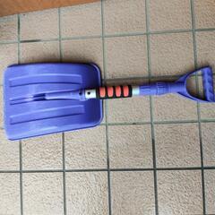 雪かきスコップの画像