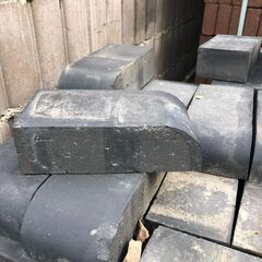 レンガ　縁石や階段用　在庫一掃セール品の画像