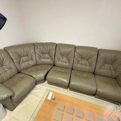 高品質なソファー(月末に処分決定。お早めに)