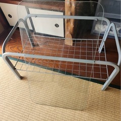 ガラステーブルの画像