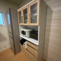 食器棚の画像