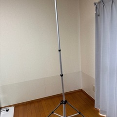 新品未使用　キャプテンスタッグ　アルミランタンスタンドの画像