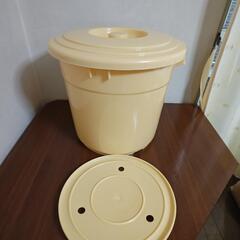 美品　すごく大きな漬物樽　41リットル