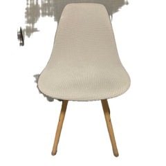 イームズチェアの画像