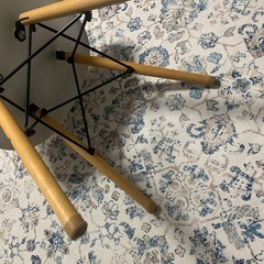 イームズチェアの画像