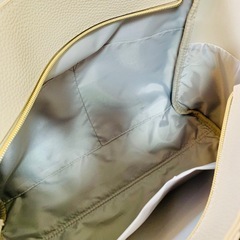 【軽量/A4サイズ対応】合皮A4トートバッグ【美品】の画像