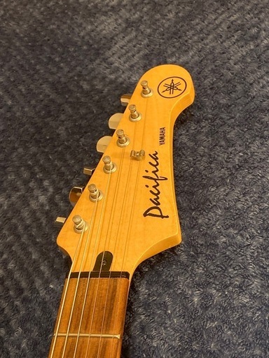 YAMAHA PACIFICA 012 エレキギター