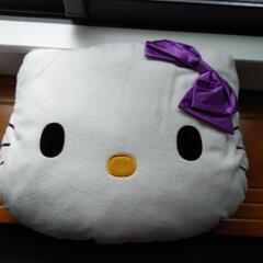 (決まりました)キティちゃんのクッション紫リボンの画像