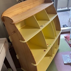 Disney world of English棚の画像