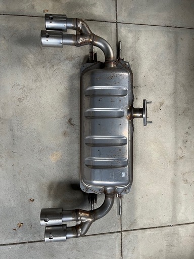 アバルト124スパイダー　純正マフラー　新車外し