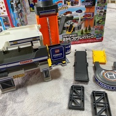 箱有トミカ ひろげてあそぼう! おかたづけプレイパーク