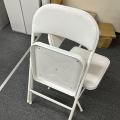 折りたたみ椅子　2個　白の画像