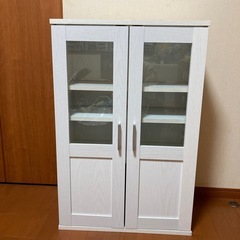 ニトリ　マーレ　ガラスキャビネット