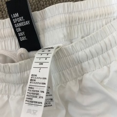 ⭐️adidasパーカーとズボンの画像