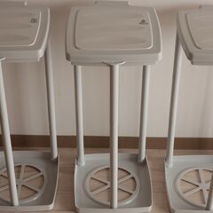 ダイソーの人気商品「ゴミ袋ホルダー」（550円）×３つ　実質未使...