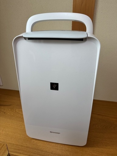 シャープ除湿機　CV-L71-W