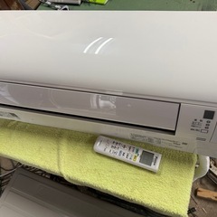 【取引中】ダイキン　ルームエアコン　2022年製　8畳用　室内機...
