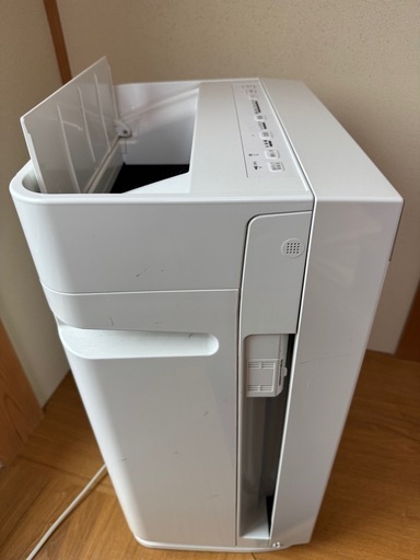 ダイキン　加湿空気清浄機　ACK70U-W